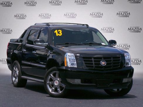 Used 2013 Cadillac Escalade EXT Luxury AWD/4WD image 2