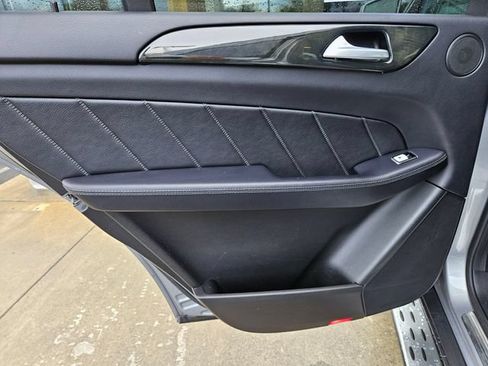 Used 2015 Mercedes-Benz GL 450 4MATIC image 17
