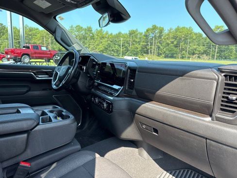 Used 2023 Chevrolet Silverado 1500 RST w/ Z71 Off-Road Package image 10