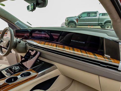 Used 2025 Cadillac Escalade Sport Platinum w/ LPO, Floor Liner Package image 18