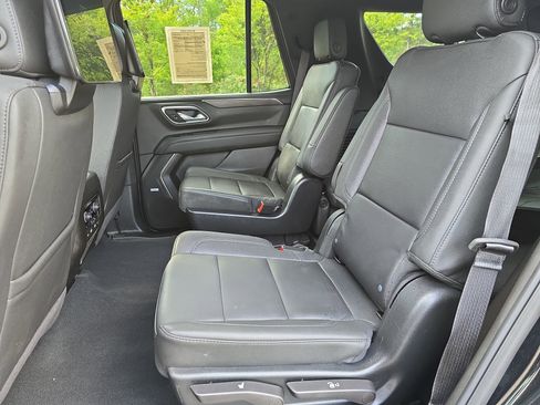 Used 2024 Chevrolet Tahoe Z71 w/ Luxury Package image 16