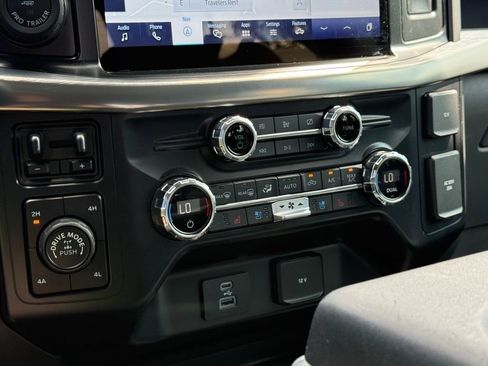 Used 2021 Ford F150 Lariat w/ Equipment Group 501A Mid image 18