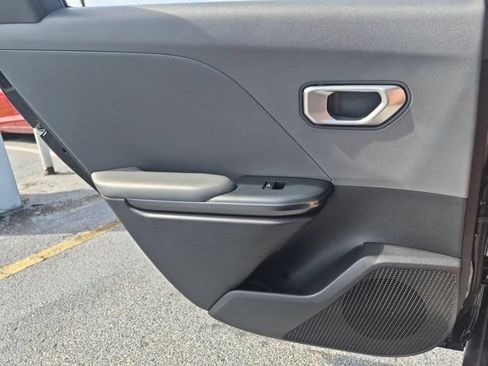 Used 2025 Kia K4 FWD image 26