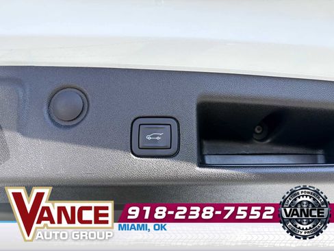 Used 2024 Chevrolet Equinox LT w/ LPO, Floor Liner Package image 18