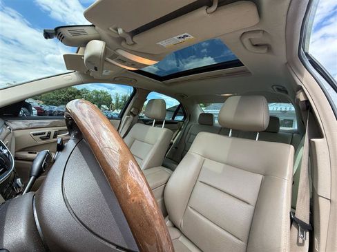 Used 2011 Mercedes-Benz E 350 BlueTEC Sedan image 10