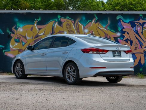 Used 2018 Hyundai Elantra SEL FWD image 10
