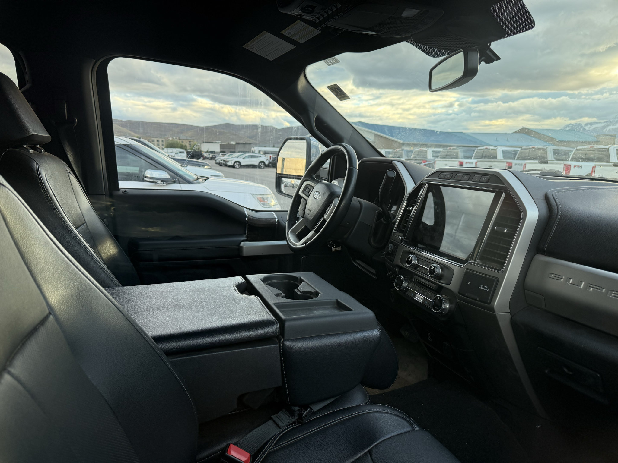 Used 2022 Ford F350 Lariat w/ Lariat Ultimate Package AWD/4WD image 11