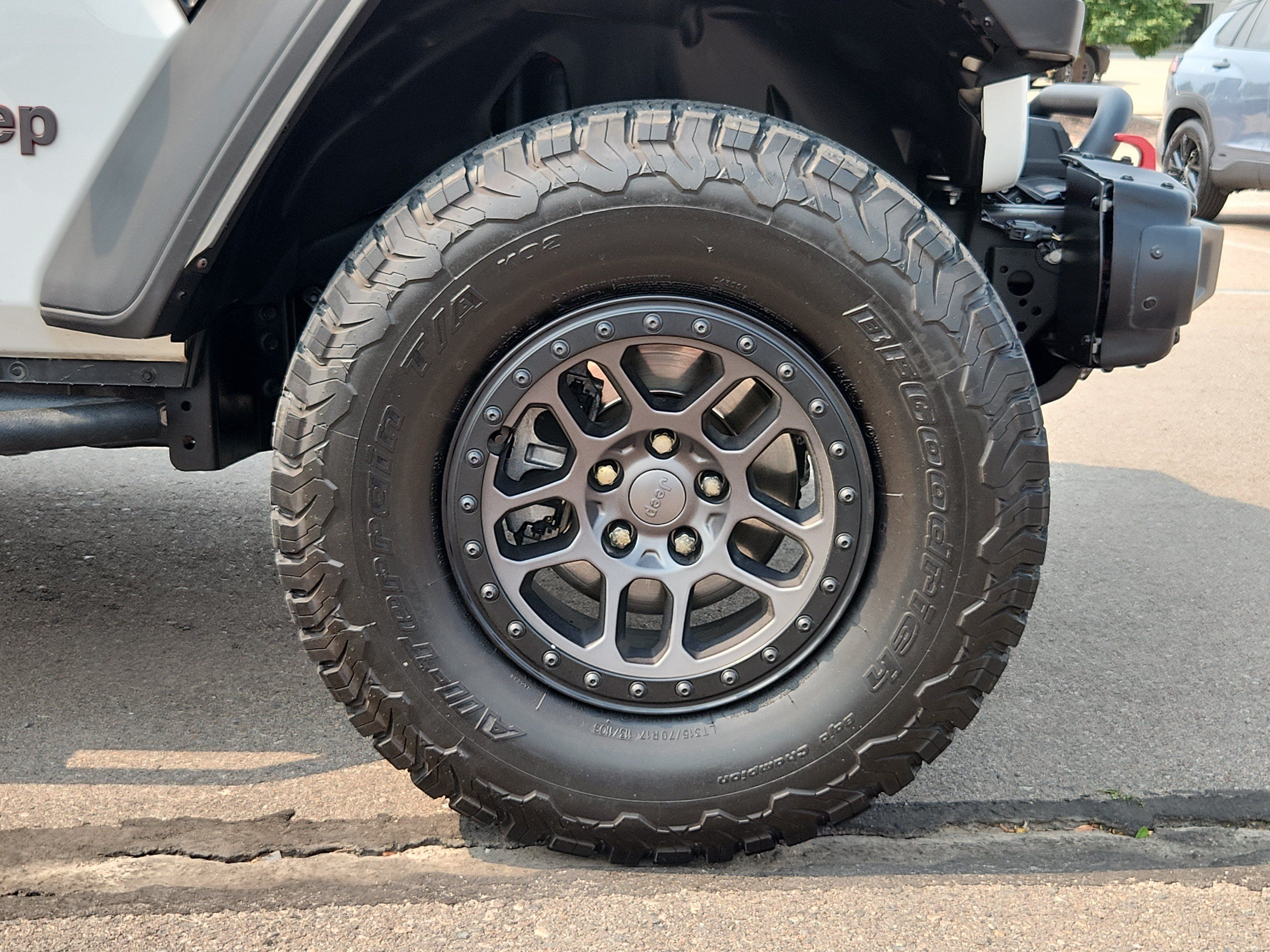 Used 2023 Jeep Wrangler Unlimited Rubicon w/ Xtreme 35 Tire Package AWD/4WD image 17