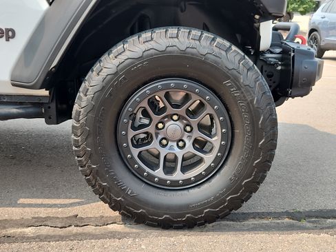 Used 2023 Jeep Wrangler Unlimited Rubicon w/ Xtreme 35 Tire Package AWD/4WD image 17