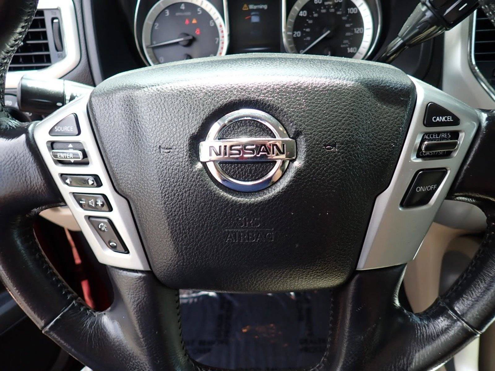 Used 2018 Nissan Titan SL w/ Chrome Package RWD image 19