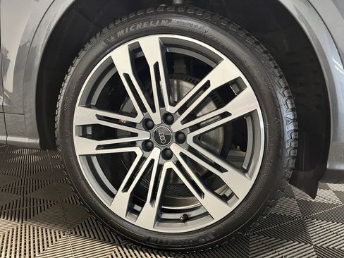 Used 2019 Audi SQ5 Premium Plus w/ Premium Plus Package image 3
