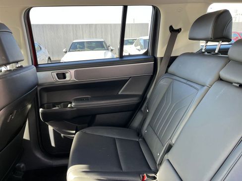 Used 2025 Hyundai Santa Fe SEL image 38