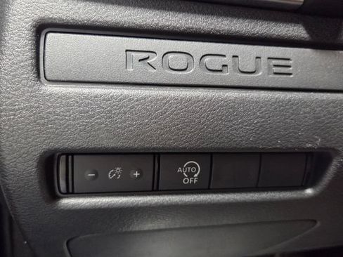 Used 2023 Nissan Rogue S FWD image 29