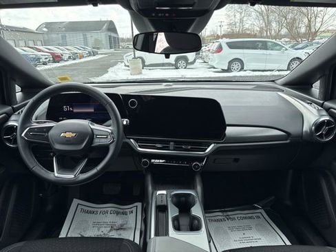 Used 2025 Chevrolet Equinox EV LT w/ Comfort Package image 17