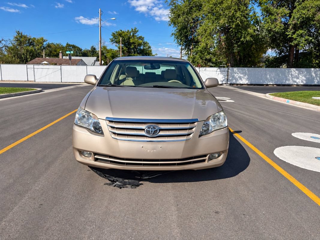Used 2005 Toyota Avalon XLS FWD image 7