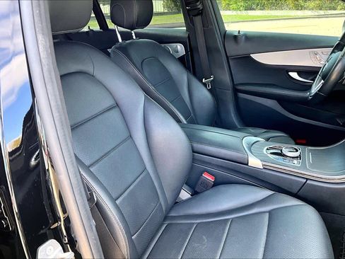 Used 2021 Mercedes-Benz C 300 Sedan image 9