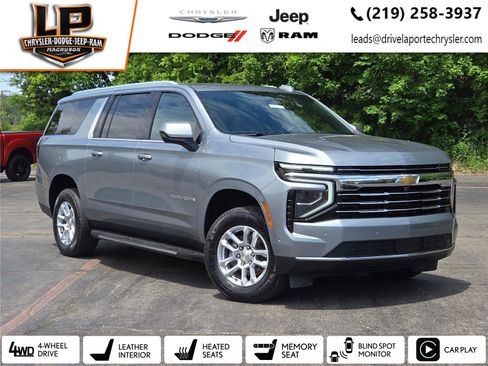 Used 2025 Chevrolet Suburban LT AWD/4WD image 1
