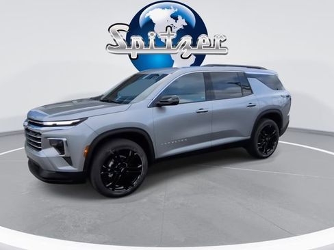 New 2026 Chevrolet Traverse LT w/ LPO, Floor Liner Package image 4