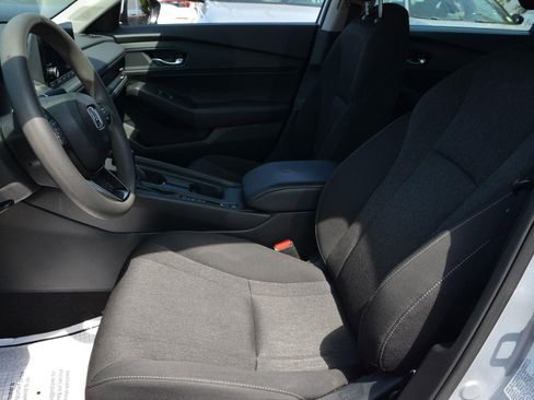 Used 2023 Honda Accord EX image 7