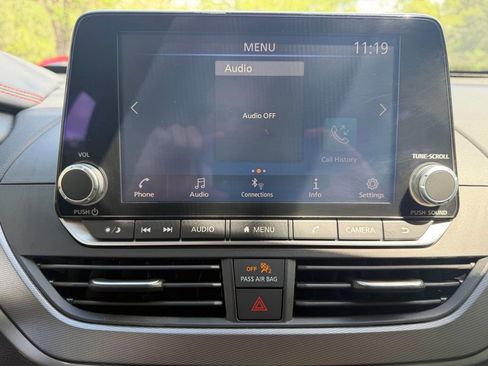 Used 2024 Nissan Altima 2.5 SR FWD image 24