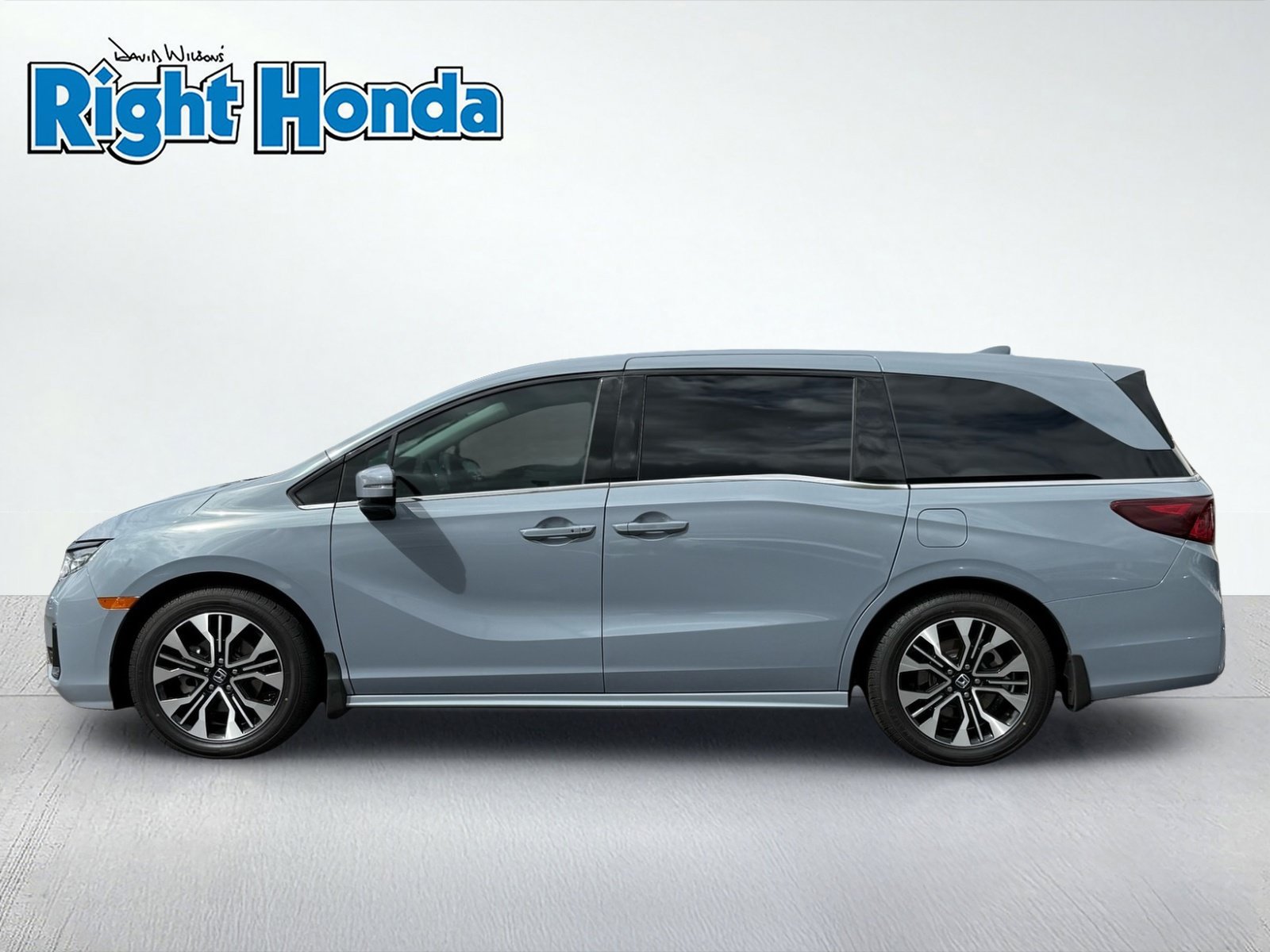 Used 2025 Honda Odyssey Elite image 3