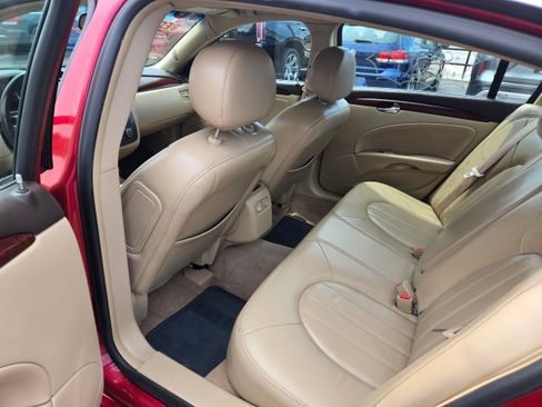 Used 2007 Buick Lucerne CXL w/ Luxury Package FWD image 8
