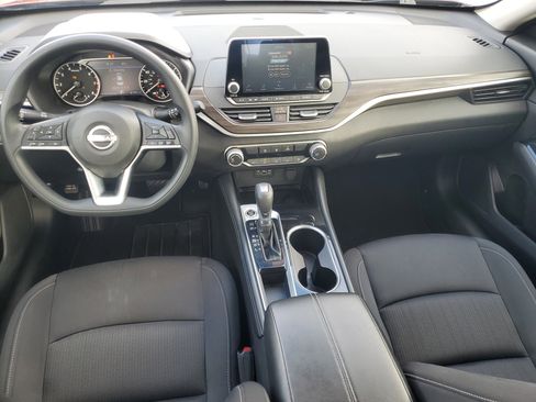 Used 2023 Nissan Altima 2.5 SV image 17