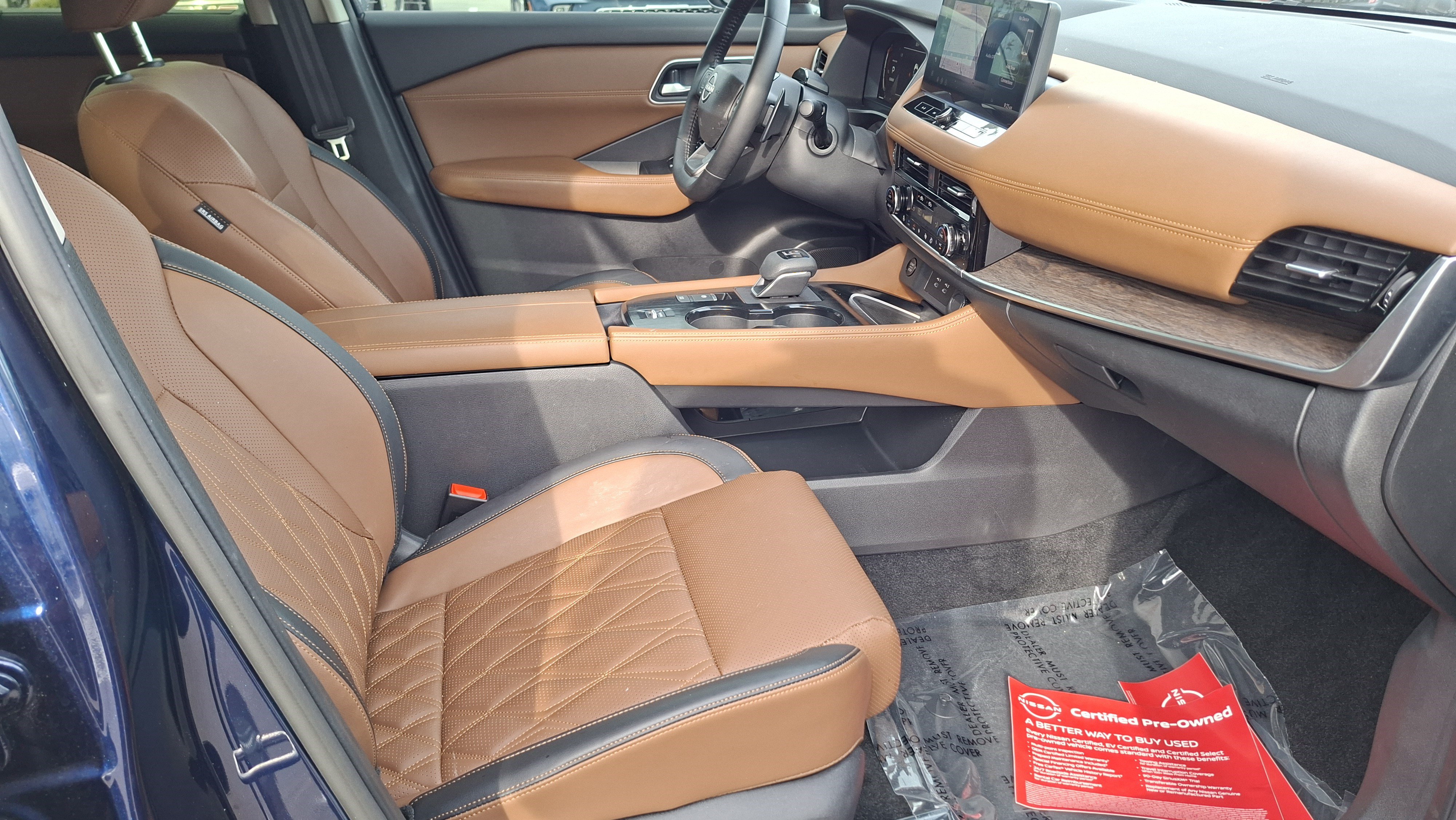 Certified 2025 Nissan Rogue Platinum w/ Tech Package FWD image 23