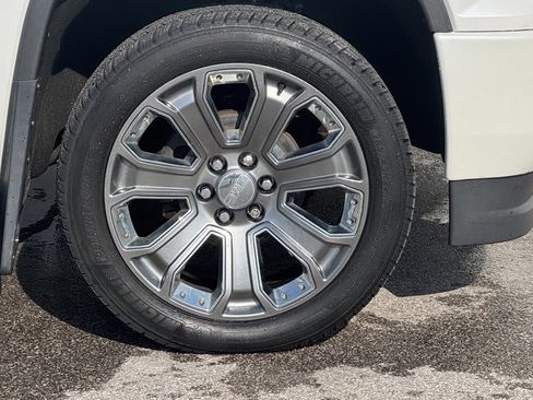 Used 2016 GMC Sierra 1500 Denali w/ Denali Ultimate Package image 4