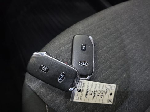 Used 2021 Kia Soul EX FWD image 32