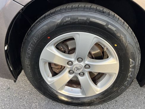 Used 2012 Toyota Sienna LE FWD image 18