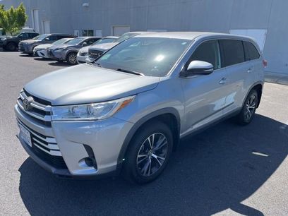 Used 2019 Toyota Highlander LE