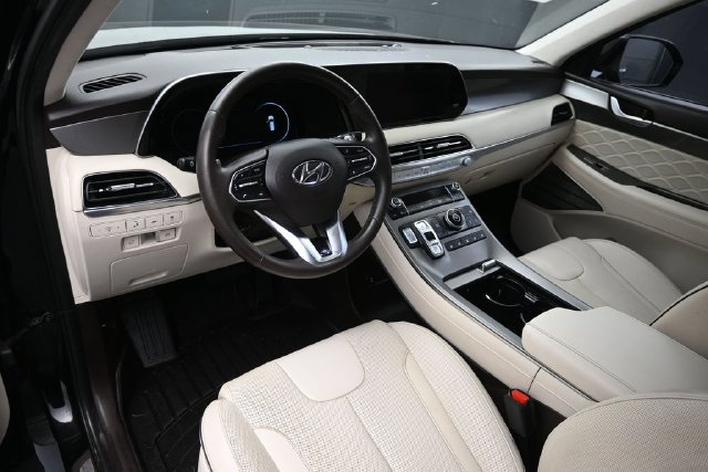 Used 2020 Hyundai Palisade Limited FWD image 13