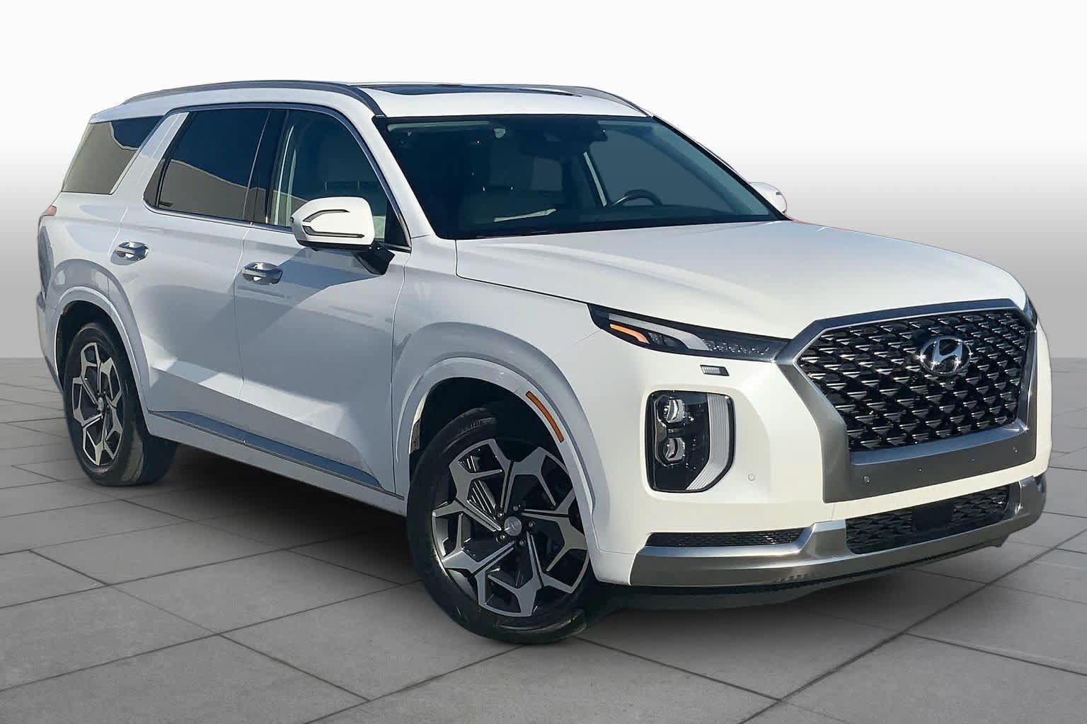 Used 2022 Hyundai Palisade Calligraphy FWD image 3