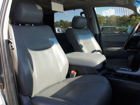 Used 2016 Toyota Sequoia Platinum image 22