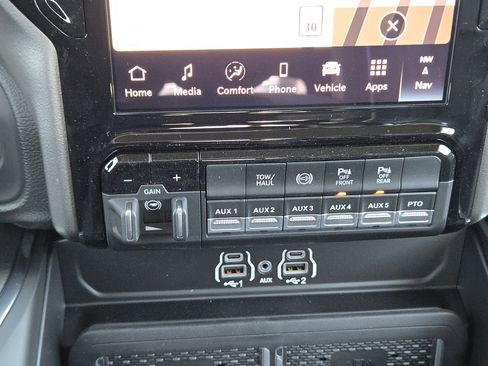 New 2026 RAM 5500 4x4 Crew Cab w/ Laramie Trim Package image 15