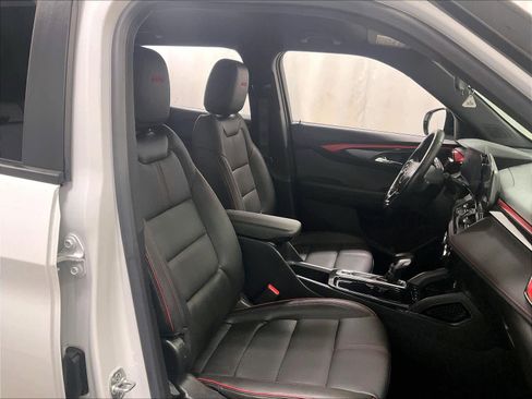 Used 2024 Chevrolet TrailBlazer RS w/ Driver Confidence Package image 11