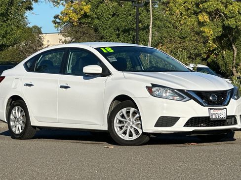 Used 2018 Nissan Sentra SV image 2