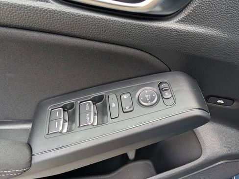 Certified 2025 Honda Civic Sport image 17