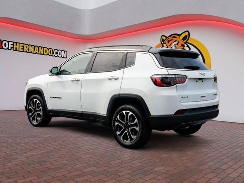 Used 2024 Jeep Compass Limited AWD/4WD image 8