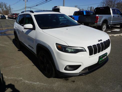 Used 2019 Jeep Cherokee Latitude Plus image 4