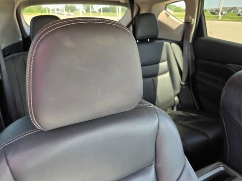 Used 2023 Nissan Murano SV AWD/4WD image 13