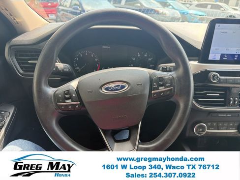 Used 2020 Ford Escape SE FWD image 13