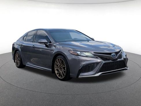 Used 2022 Toyota Camry XSE w/ Cold Weather Package FWD image 8