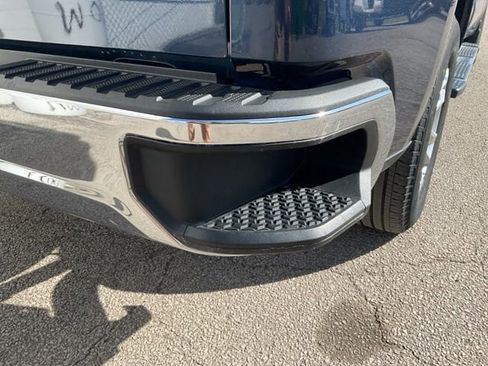 Used 2022 Chevrolet Silverado 1500 LT image 11