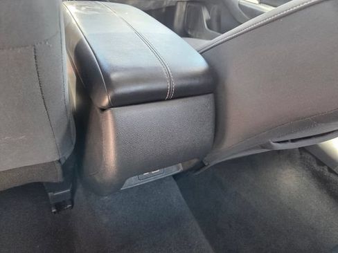 Used 2024 Nissan Altima 2.5 SV w/ SV Premium Package FWD image 7