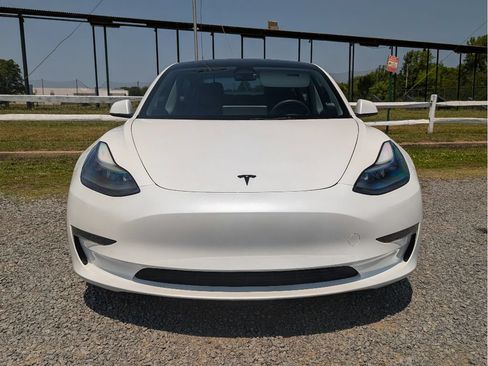 Used 2023 Tesla Model 3 Standard Range RWD image 2