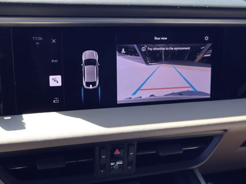 Certified 2024 Porsche Macan 4 Electric image 19