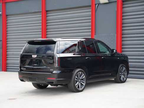 Used 2025 Cadillac Escalade Sport w/ Touring Package AWD/4WD image 10