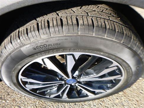 Used 2021 Ford Escape SE w/ SE Sport Appearance Package image 21